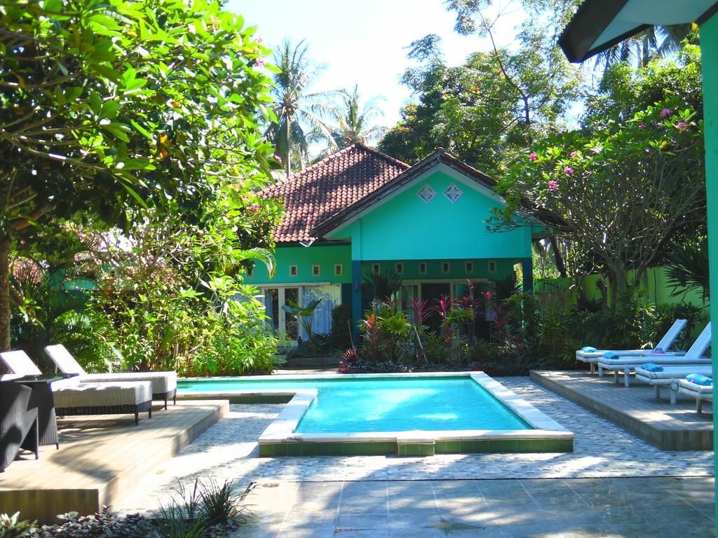 Lazy Monkey Senggigi Exterior photo