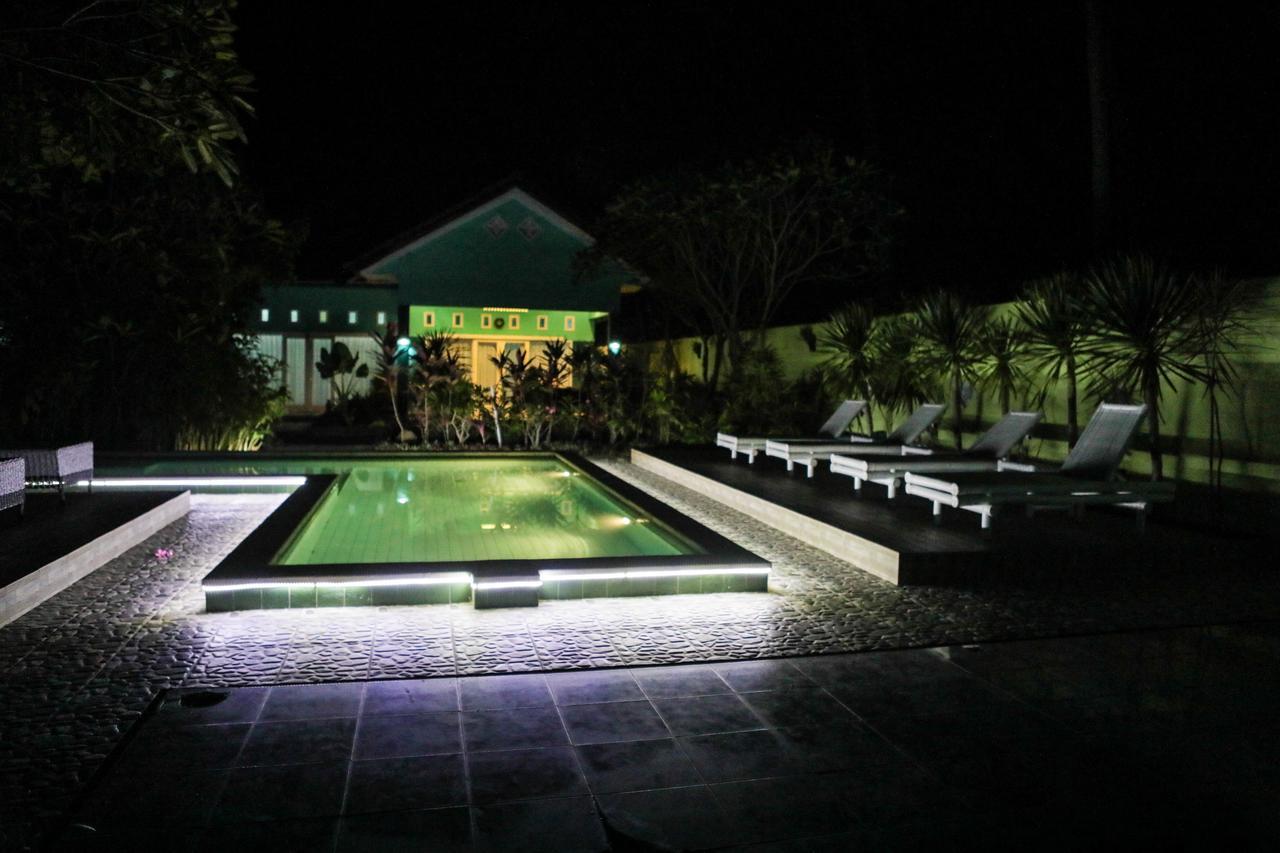 Lazy Monkey Senggigi Exterior photo