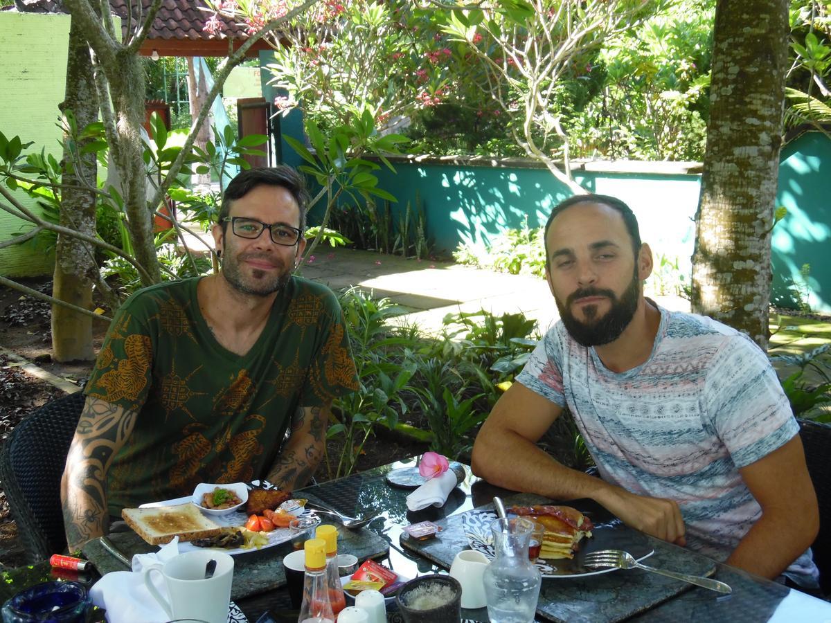 Lazy Monkey Senggigi Exterior photo